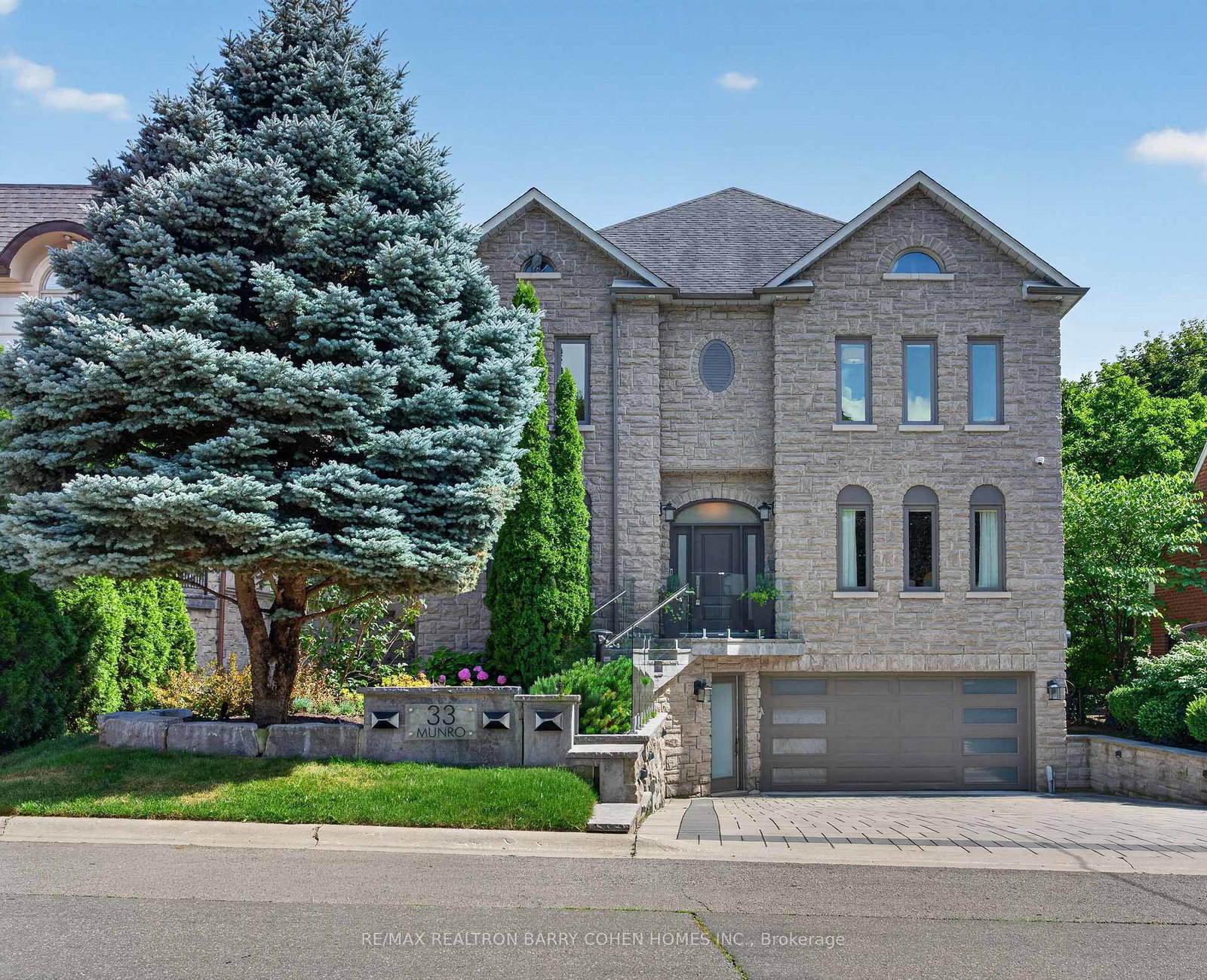 33-munro-boulevard-toronto-north-york-ontario-c13605008