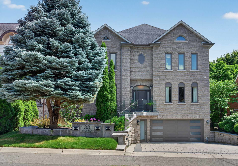 33-munro-boulevard-toronto-north-york-ontario-c13605008