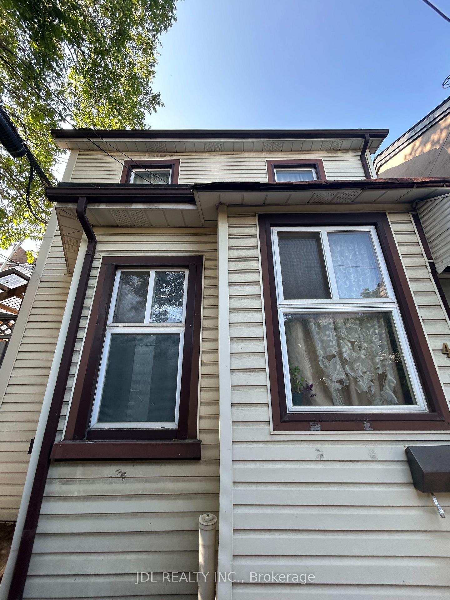 4-fitzroy-terrace-master-bedroom-mainfloor-toronto-toronto-ontario-c13605122