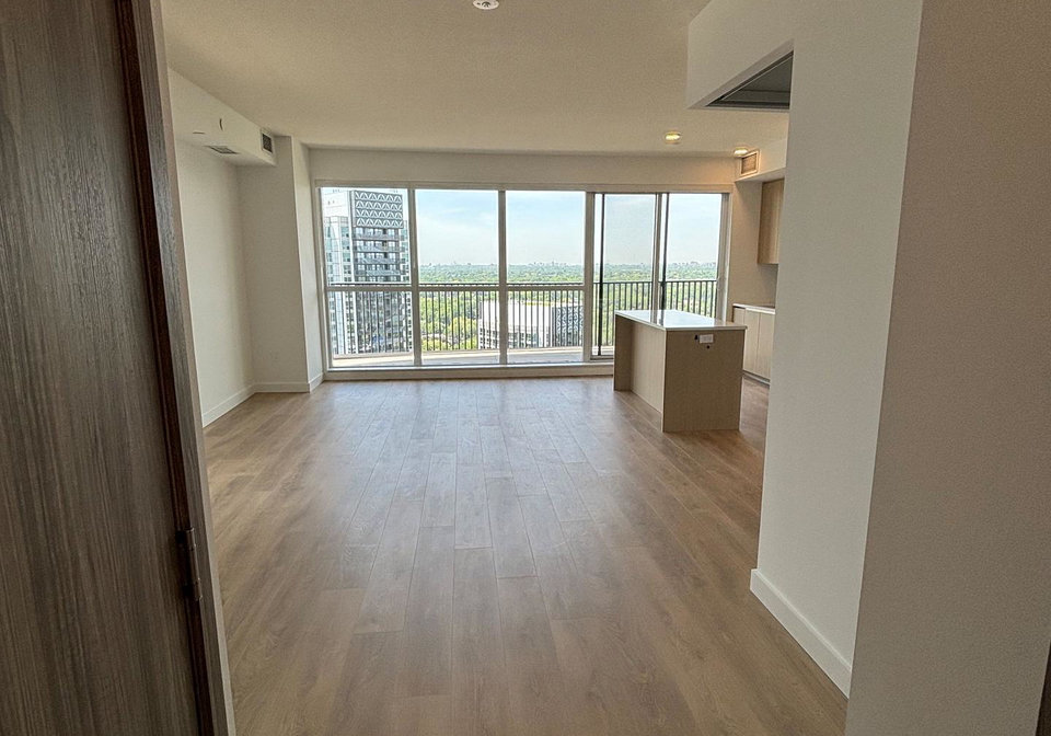 18-esther-shiner-boulevard-toronto-north-york-ontario-c13605524