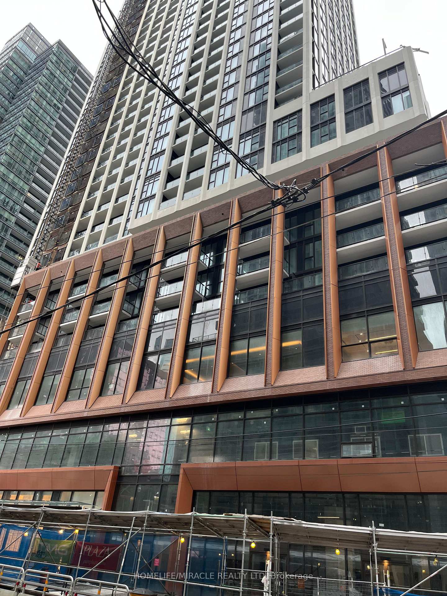 400-king-street-toronto-toronto-ontario-c13605752