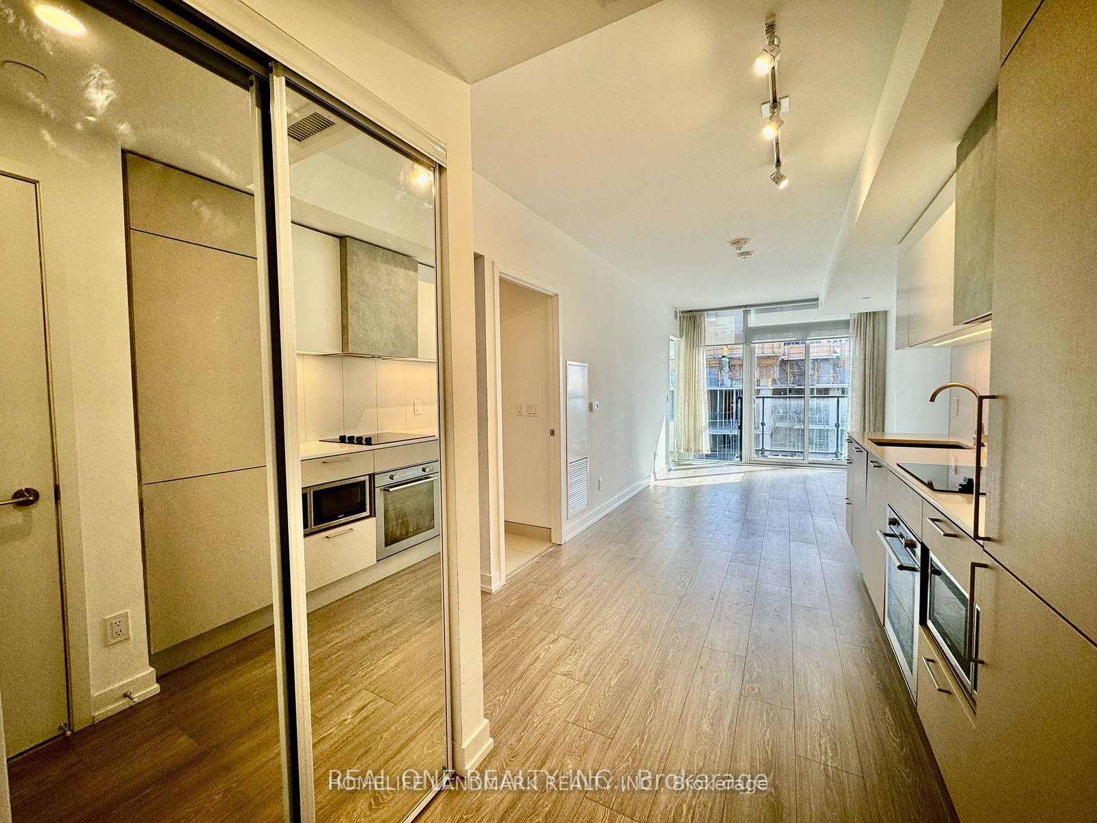 19-western-battery-road-toronto-toronto-ontario-c13605834