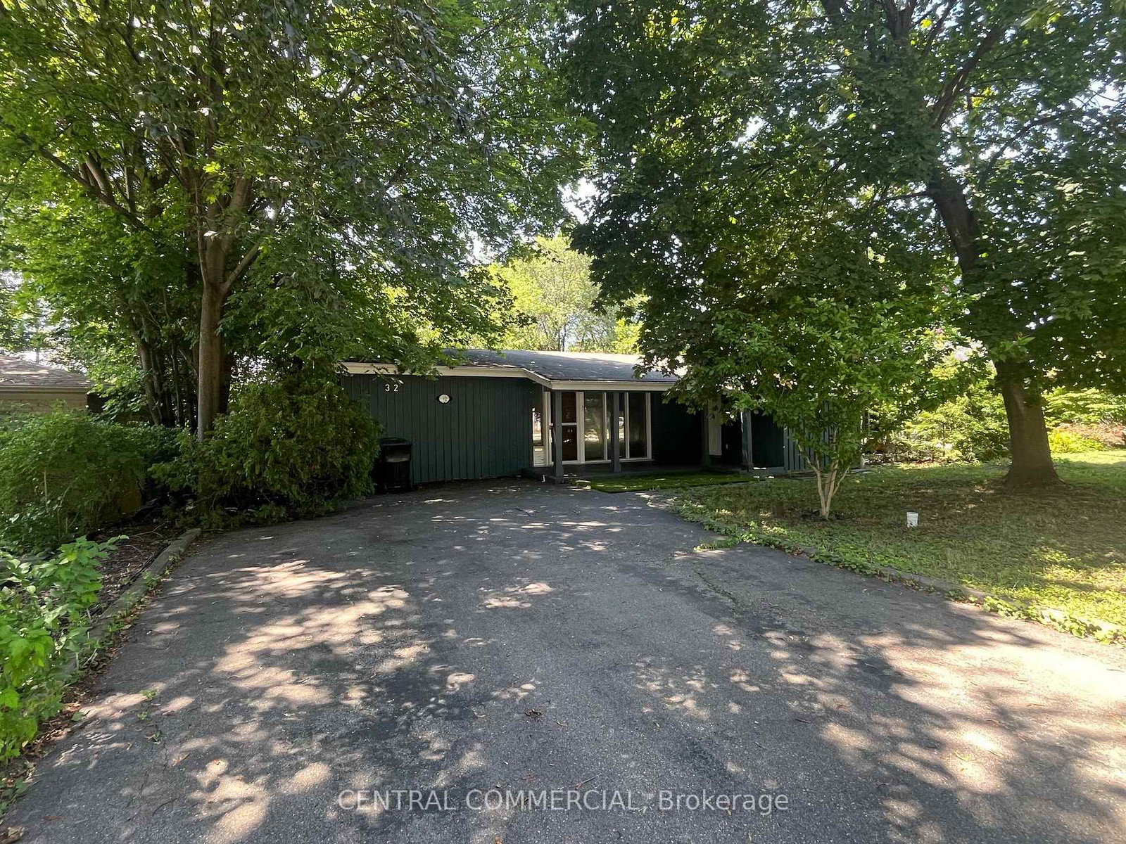 32-heathview-avenue-toronto-north-york-ontario-c13606168