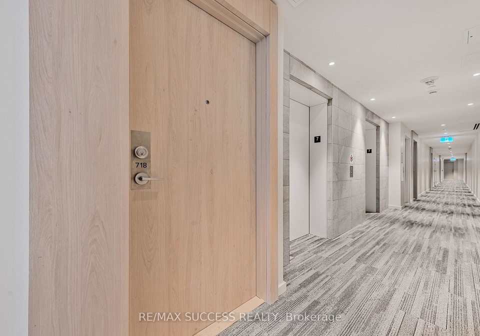 181-sheppard-avenue-e-toronto-north-york-ontario-c13606202