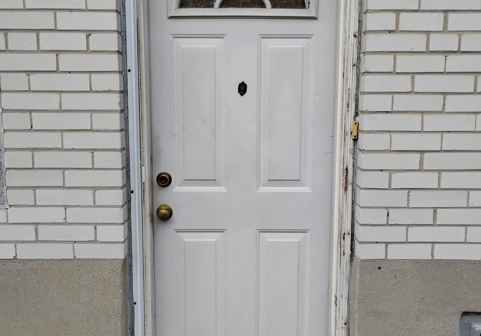 37-madawaska-avenue-toronto-north-york-ontario-c13606462