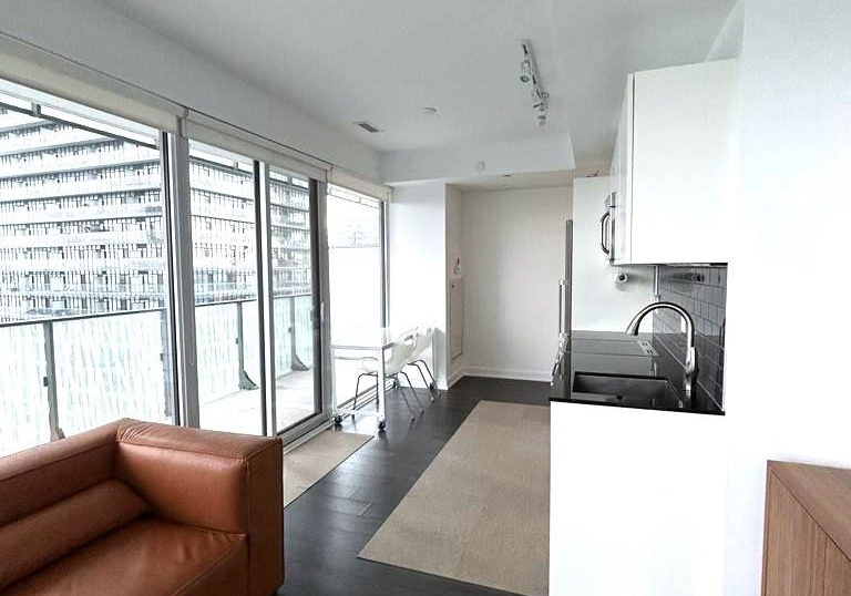 42-charles-street-e-toronto-toronto-ontario-c13606538