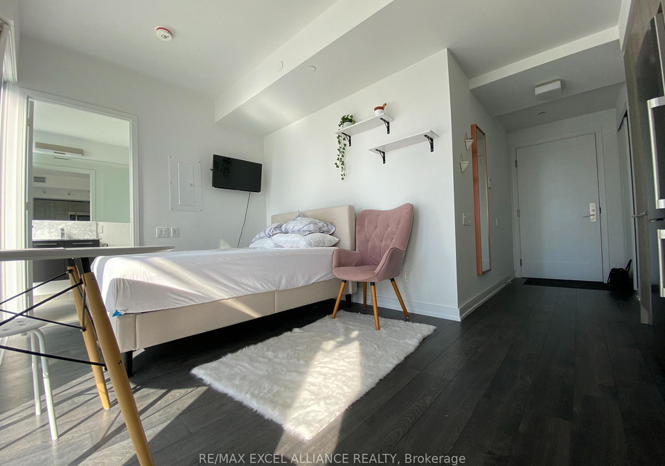 28-wellesley-street-e-toronto-toronto-ontario-c13606578