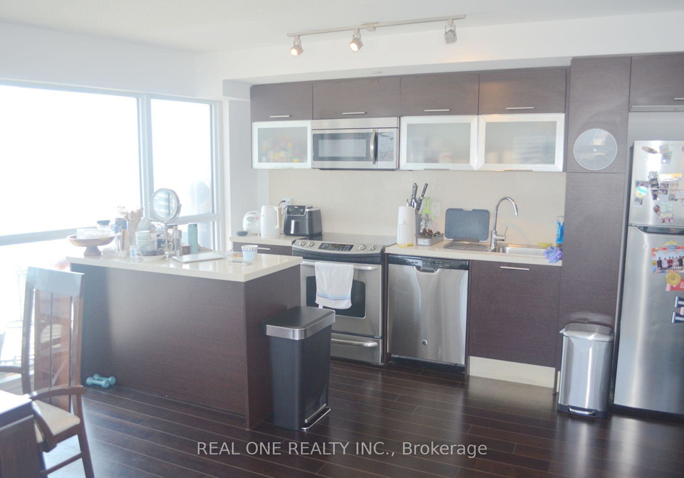 386-yonge-street-toronto-toronto-ontario-c13606606