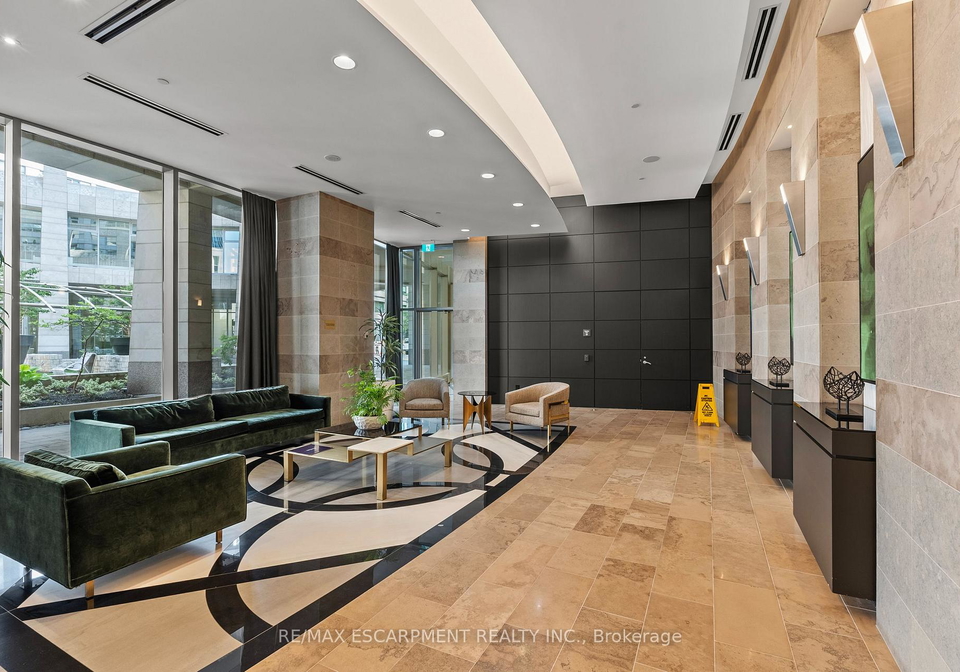 2181-yonge-street-toronto-toronto-ontario-c13606706