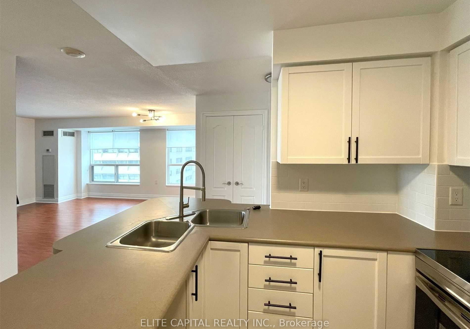 21-hillcrest-avenue-toronto-north-york-ontario-c13607126