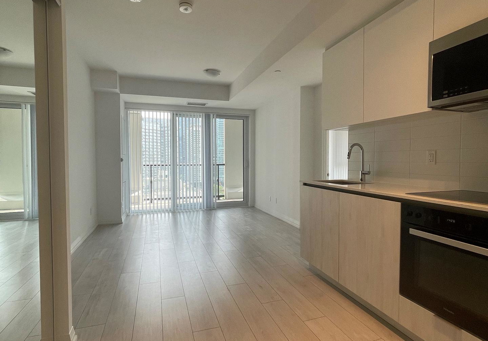 400-king-street-w-toronto-toronto-ontario-c13607202