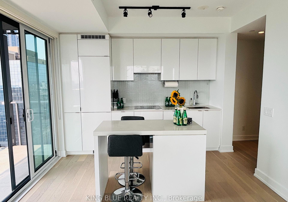 7-grenville-street-toronto-toronto-ontario-c13607258
