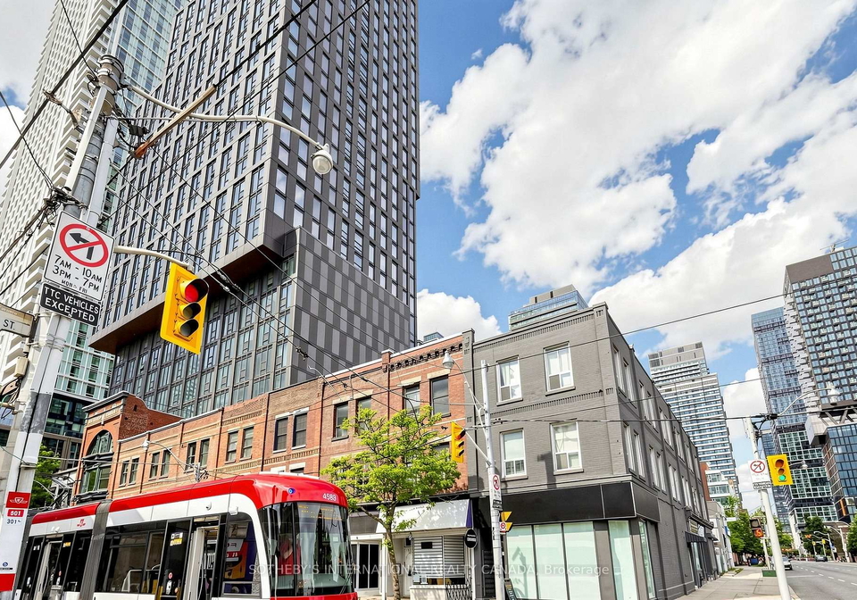 100-queen-street-e-toronto-toronto-ontario-c13607346