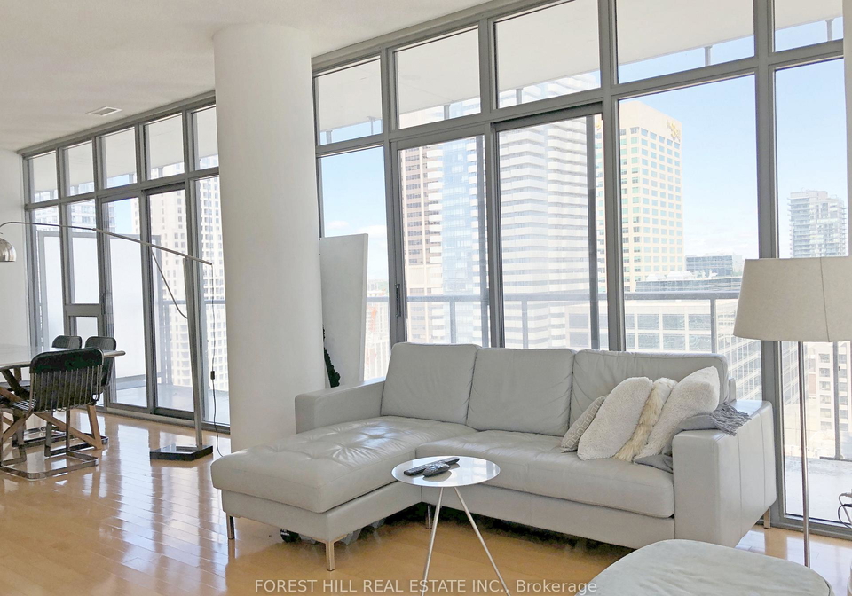 33-charles-street-e-toronto-toronto-ontario-c13607424