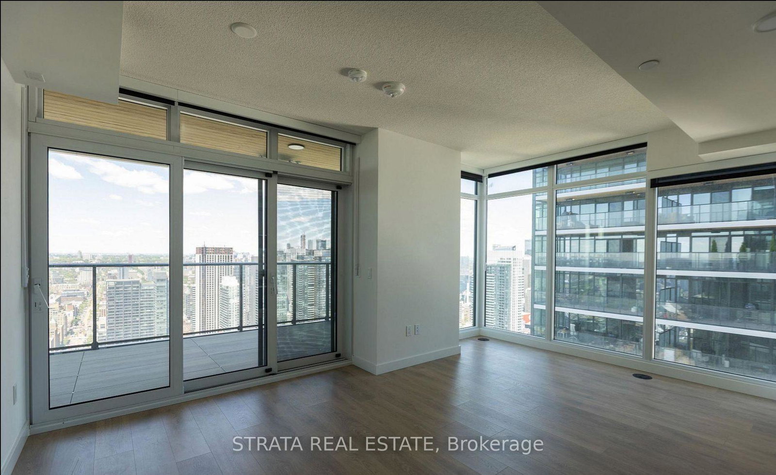 3-concord-cityplace-way-toronto-toronto-ontario-c13607474