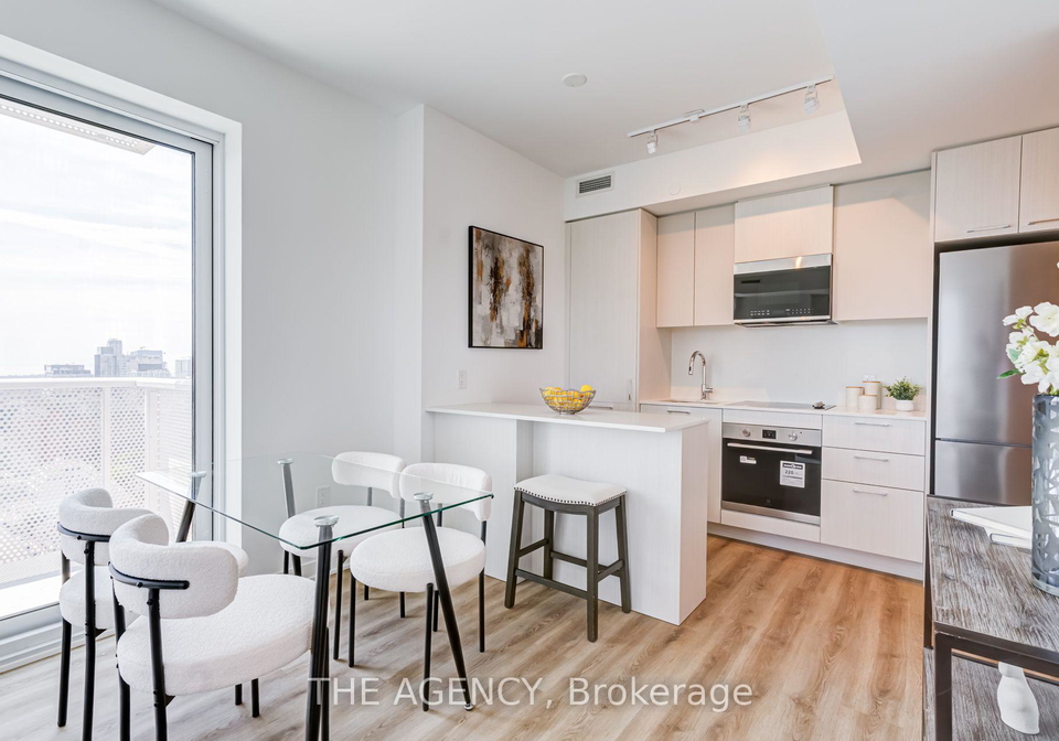 10-oak-street-toronto-toronto-ontario-c13607842