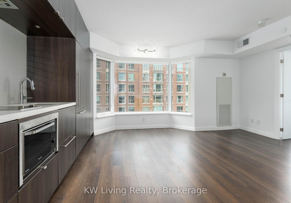 155-yorkville-avenue-toronto-toronto-ontario-c13607908