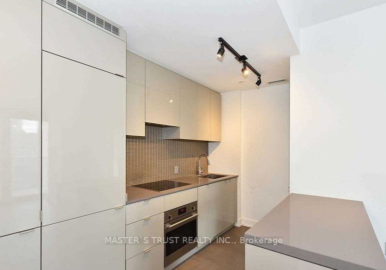 7-grenville-street-w-toronto-toronto-ontario-c13608202