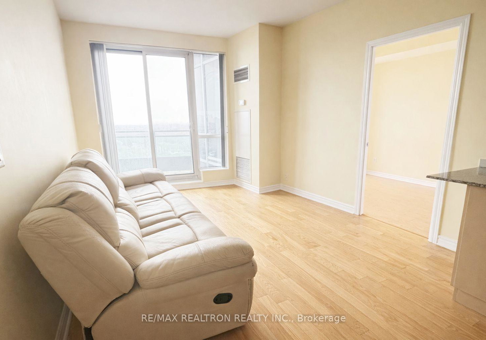 18-holmes-avenue-toronto-north-york-ontario-c13608512