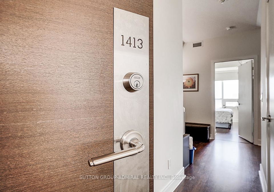 35-brian-peck-crescent-toronto-east-york-ontario-c13608686