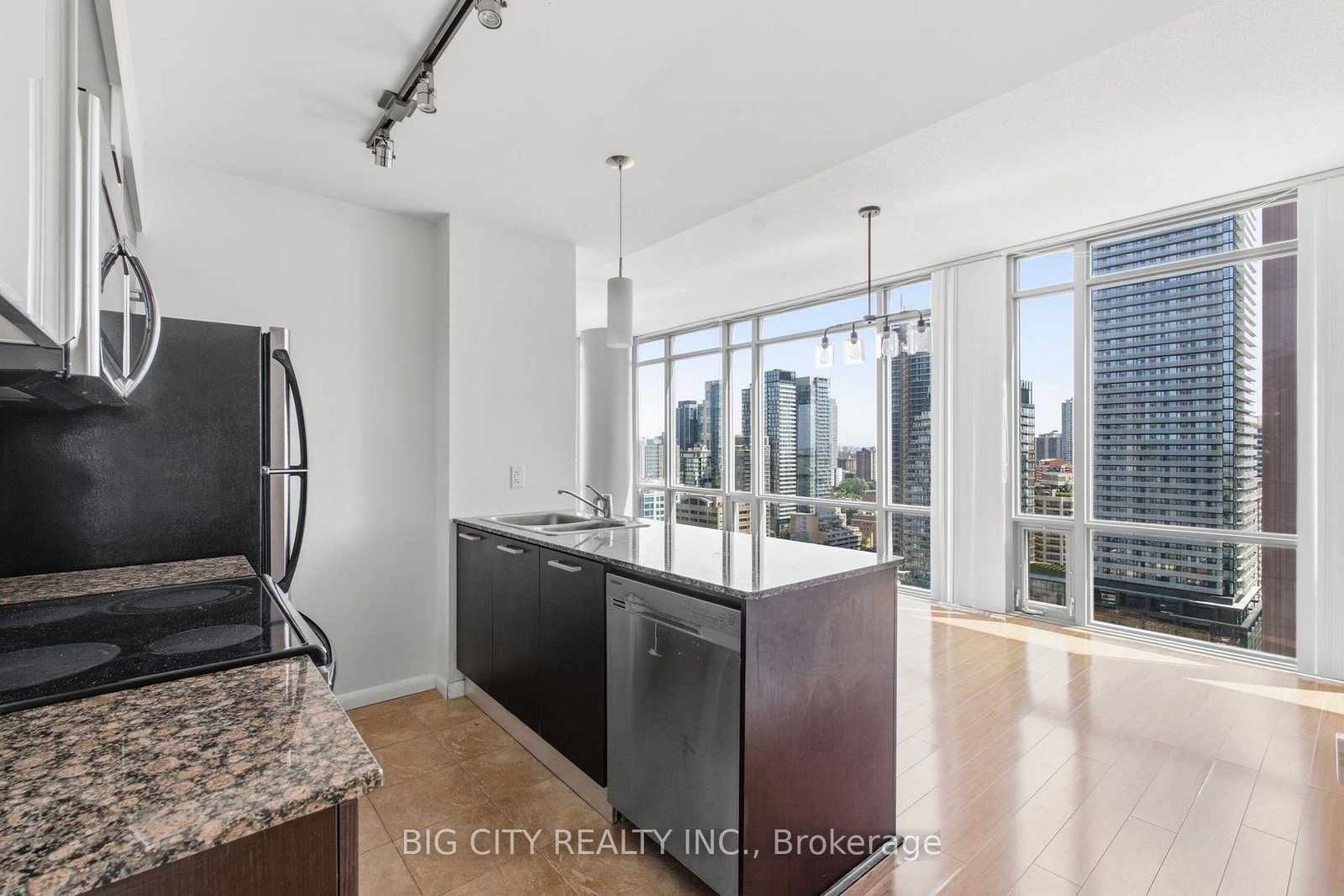 37-grosvenor-street-toronto-toronto-ontario-c13609290