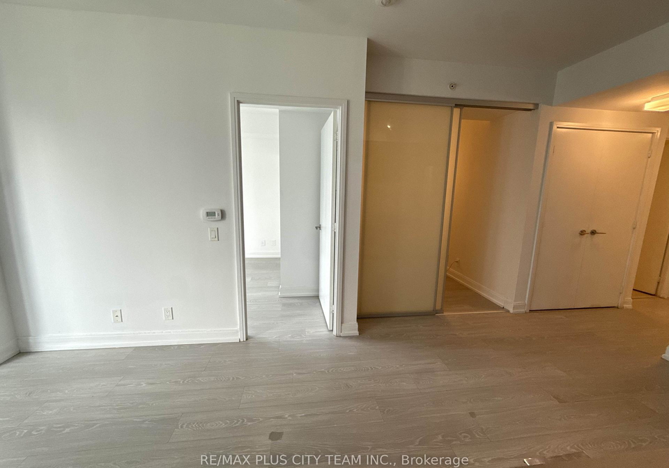 181-dundas-street-e-toronto-toronto-ontario-c13609666