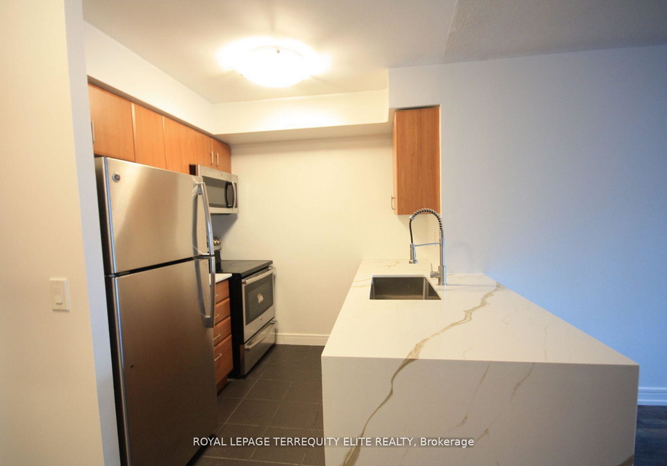 31-bales-avenue-toronto-north-york-ontario-c13609772
