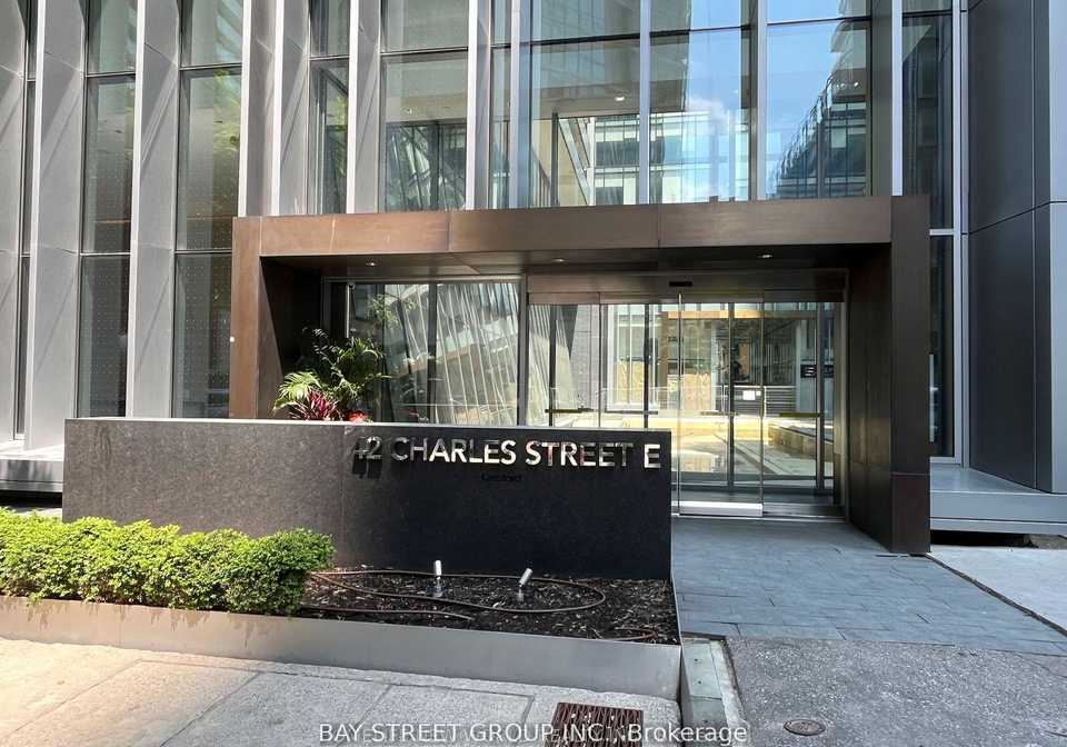 42-charles-street-e-toronto-toronto-ontario-c13609832