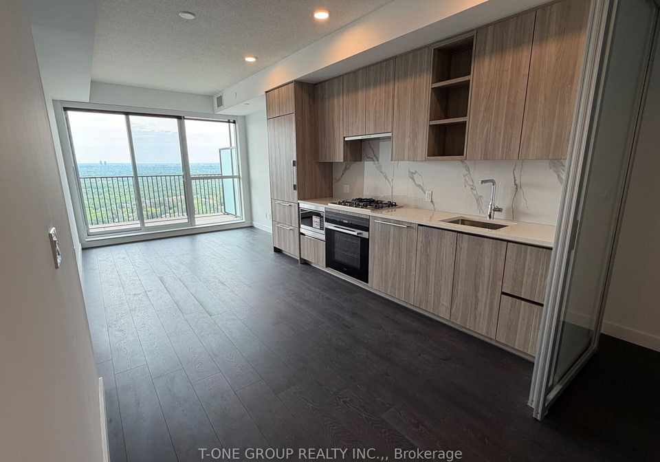 68-esther-shiner-boulevard-toronto-north-york-ontario-c13610070