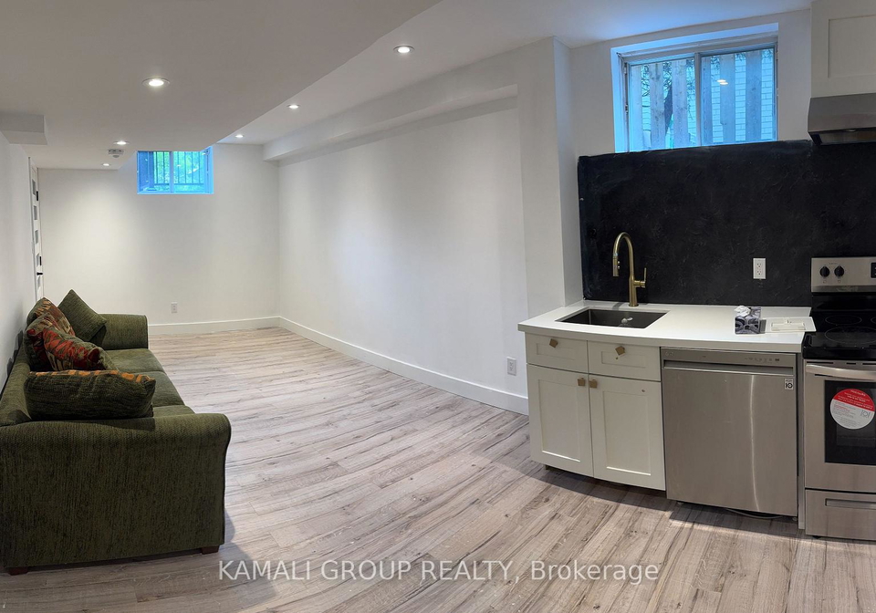 116-newton-drive-toronto-north-york-ontario-c13610110