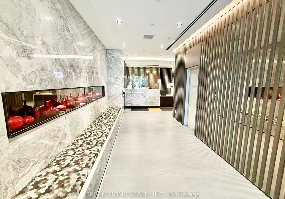 215-queen-street-w-toronto-toronto-ontario-c13610704