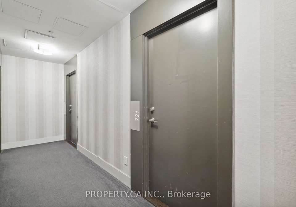 20-bruyeres-mews-toronto-toronto-ontario-c13610728