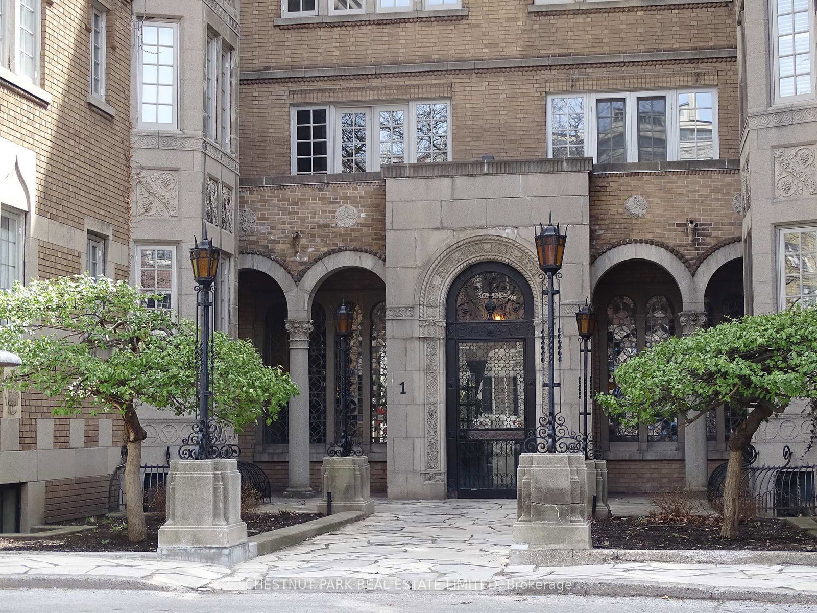 1-clarendon-avenue-toronto-toronto-ontario-c13610758