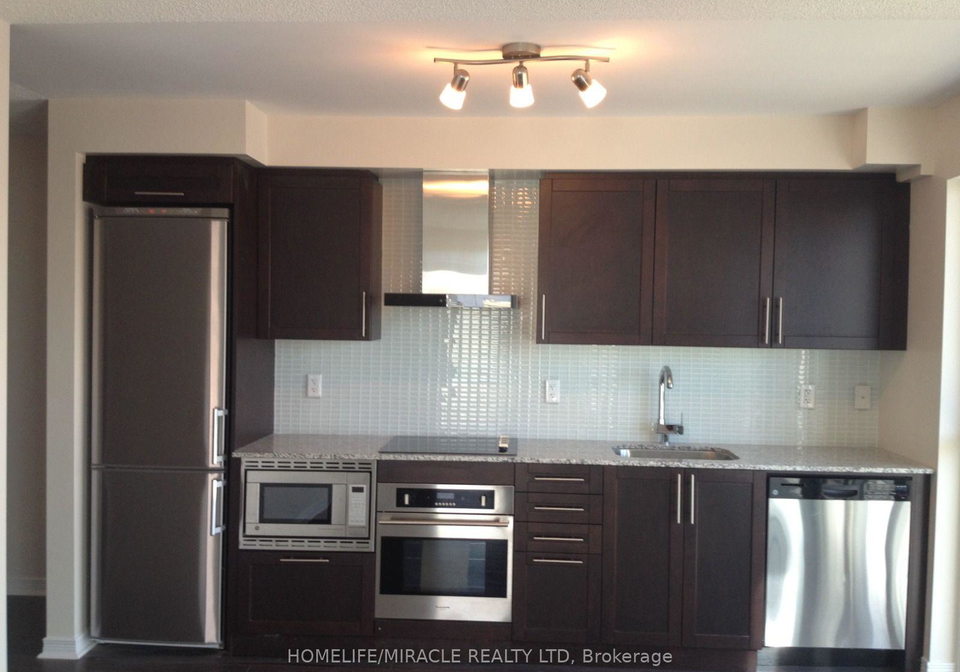 352-front-st-west-toronto-toronto-ontario-c13610840