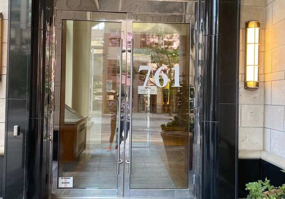 761-bay-street-toronto-toronto-ontario-c13610936