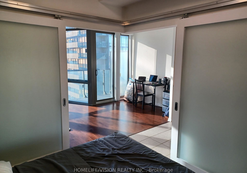 832-bay-street-toronto-toronto-ontario-c13611120