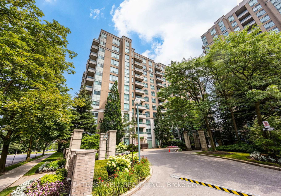 39-pemberton-avenue-toronto-north-york-ontario-c13611222