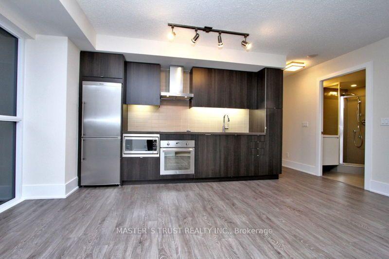 300-front-street-w-toronto-toronto-ontario-c13611336