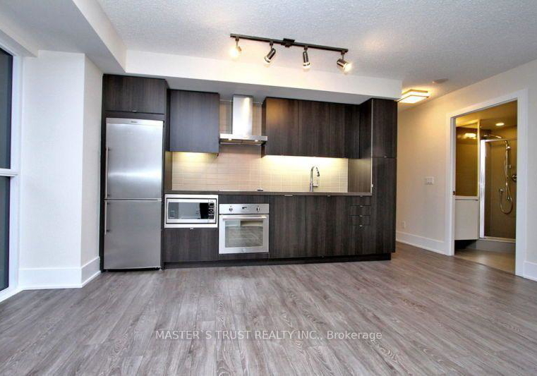 300-front-street-w-toronto-toronto-ontario-c13611336