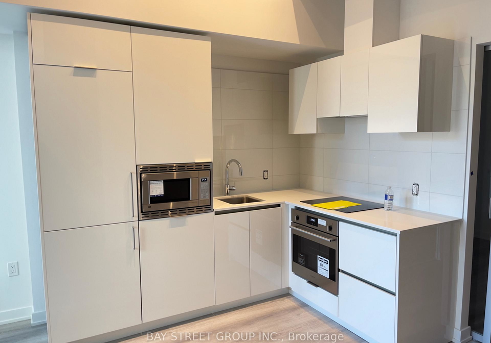 121-st-patrick-street-toronto-toronto-ontario-c13611338