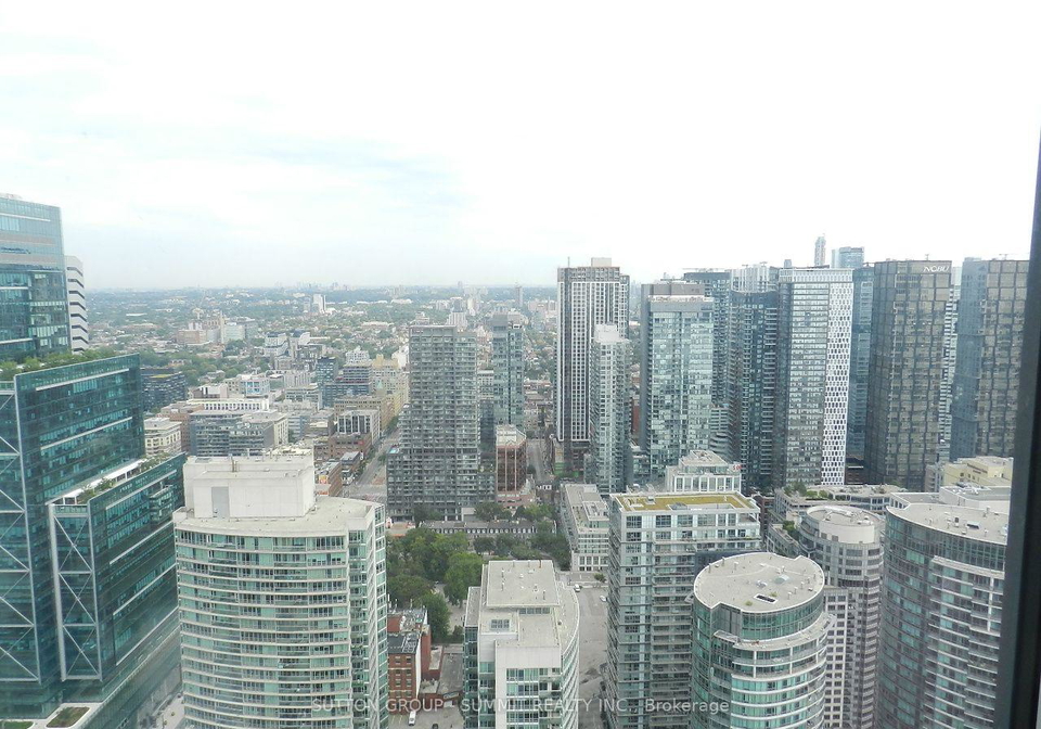 1-concord-cityplace-way-toronto-toronto-ontario-c13611860