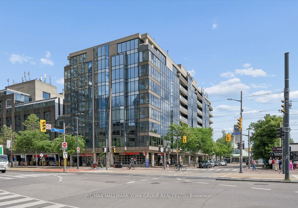 251-queens-quay-w-toronto-toronto-ontario-c13612168