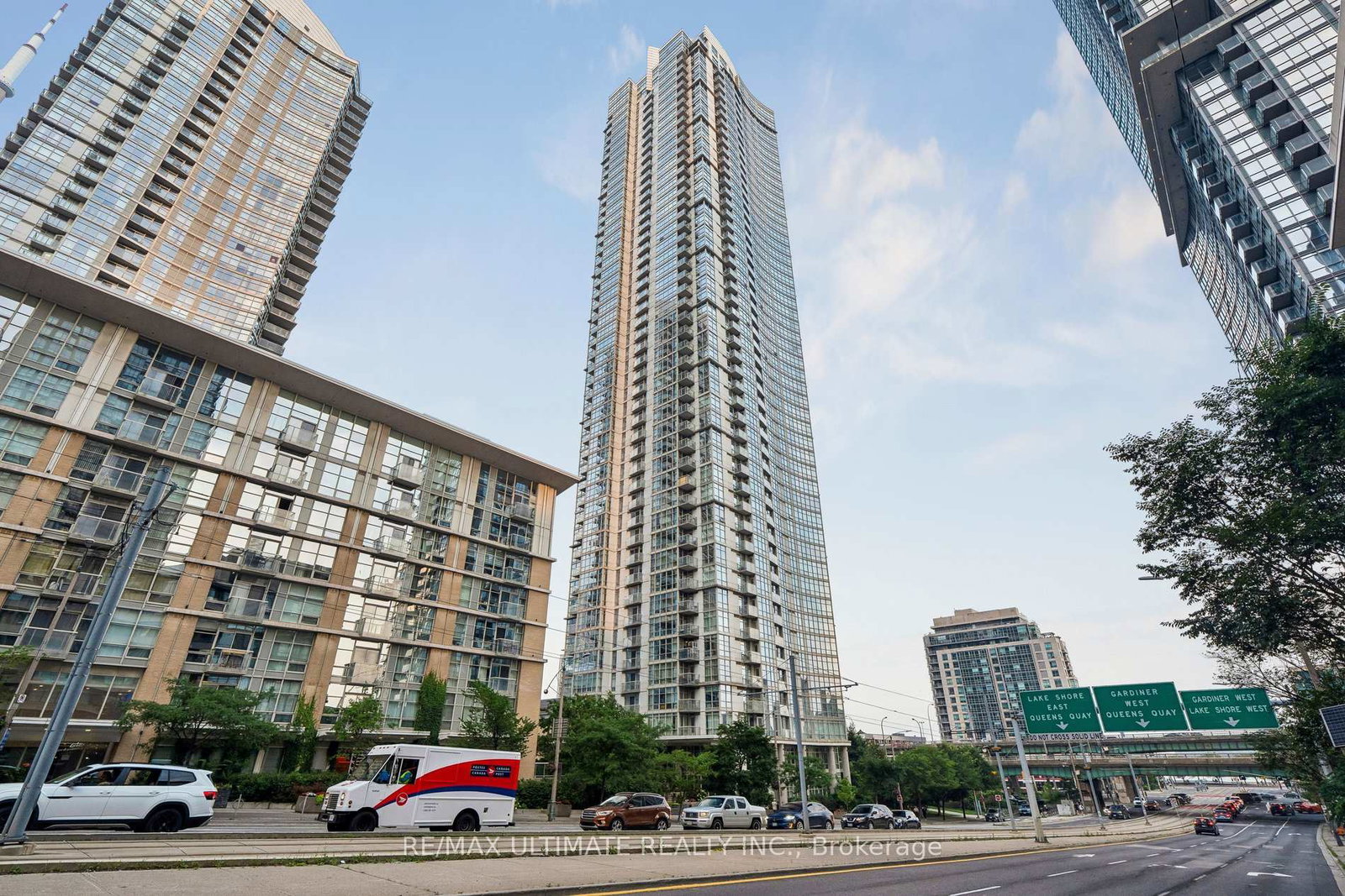 35-mariner-terrace-toronto-toronto-ontario-c13612254