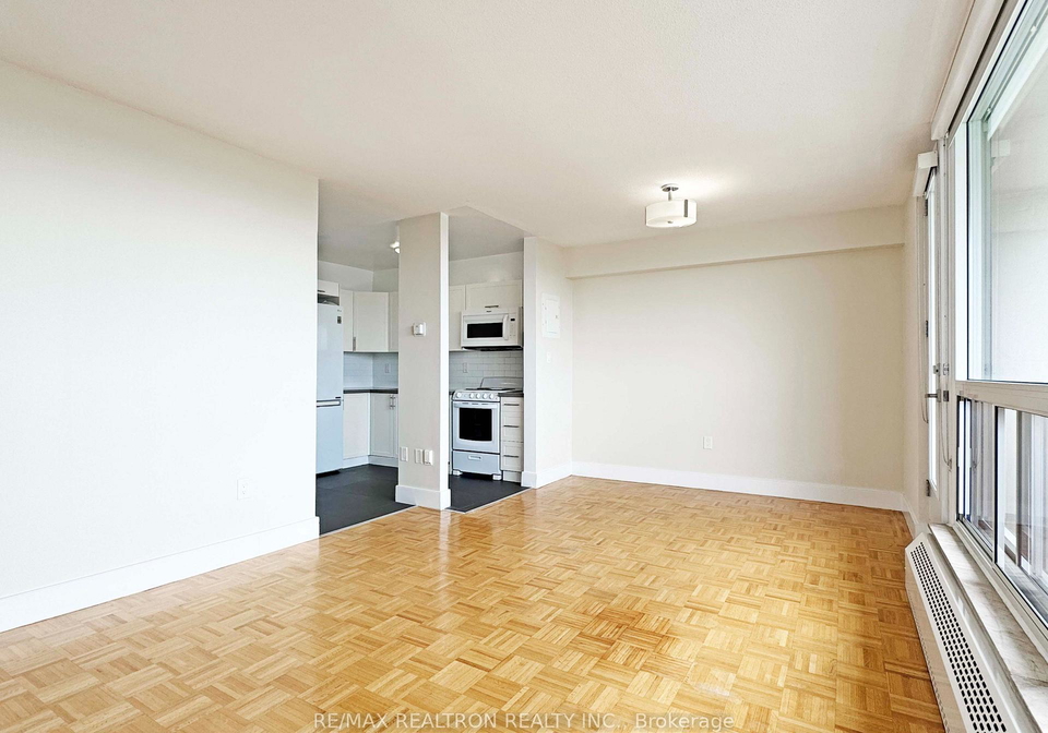 666-spadina-avenue-toronto-toronto-ontario-c13612700