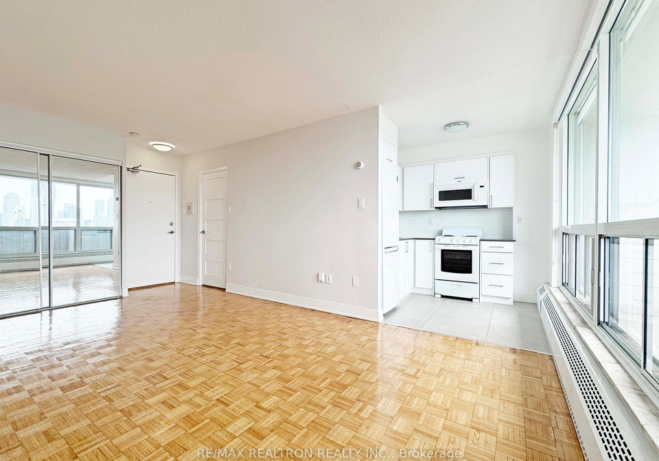 666-spadina-avenue-toronto-toronto-ontario-c13612760