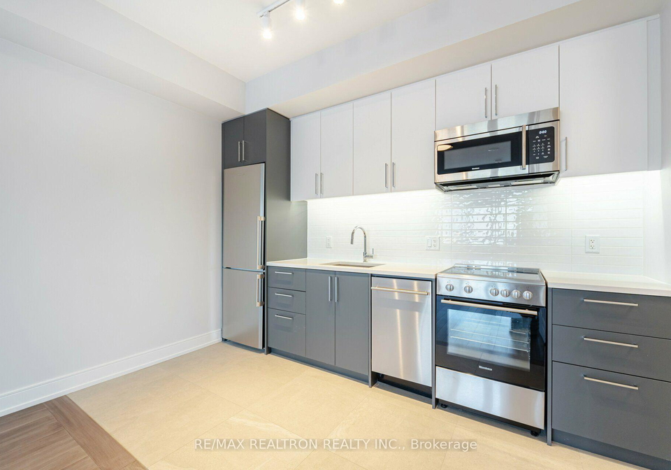 2525-bathurst-street-toronto-toronto-ontario-c13612762