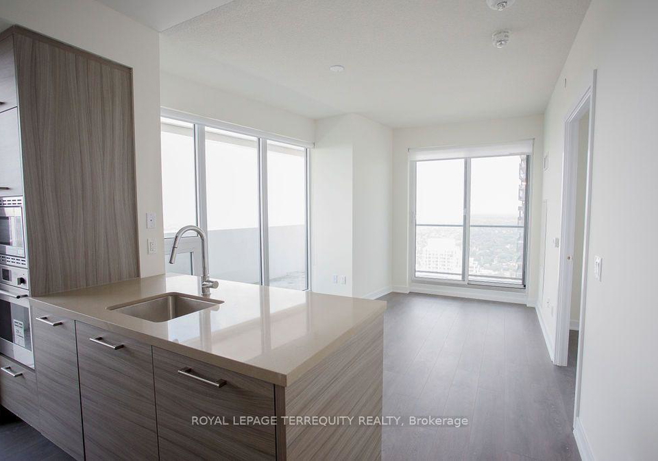 2221-yonge-street-toronto-toronto-ontario-c13612984