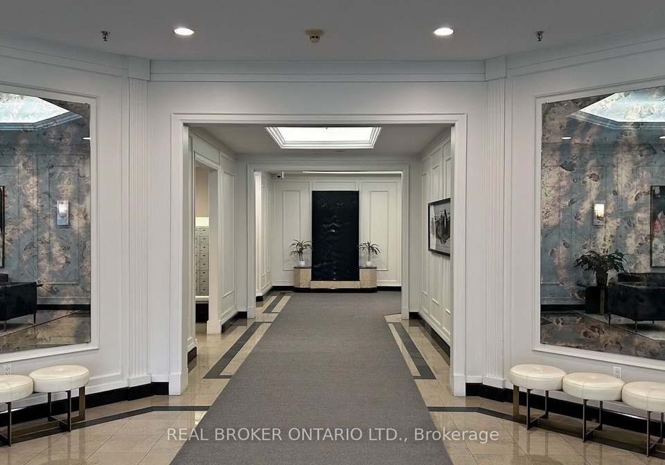 8-hillcrest-avenue-toronto-north-york-ontario-c13613132