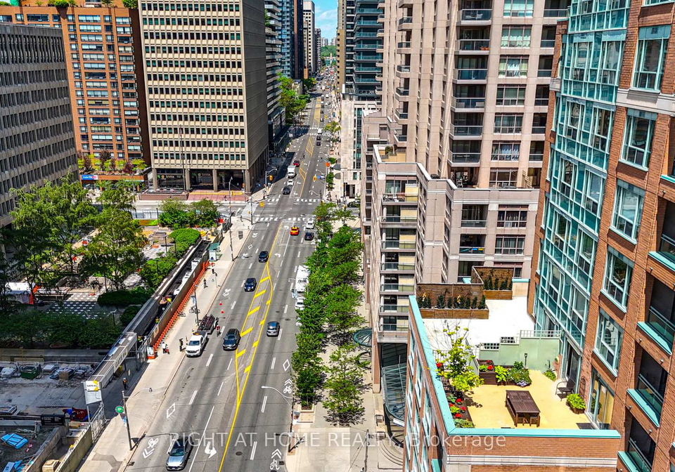 889-bay-street-toronto-toronto-ontario-c13613186