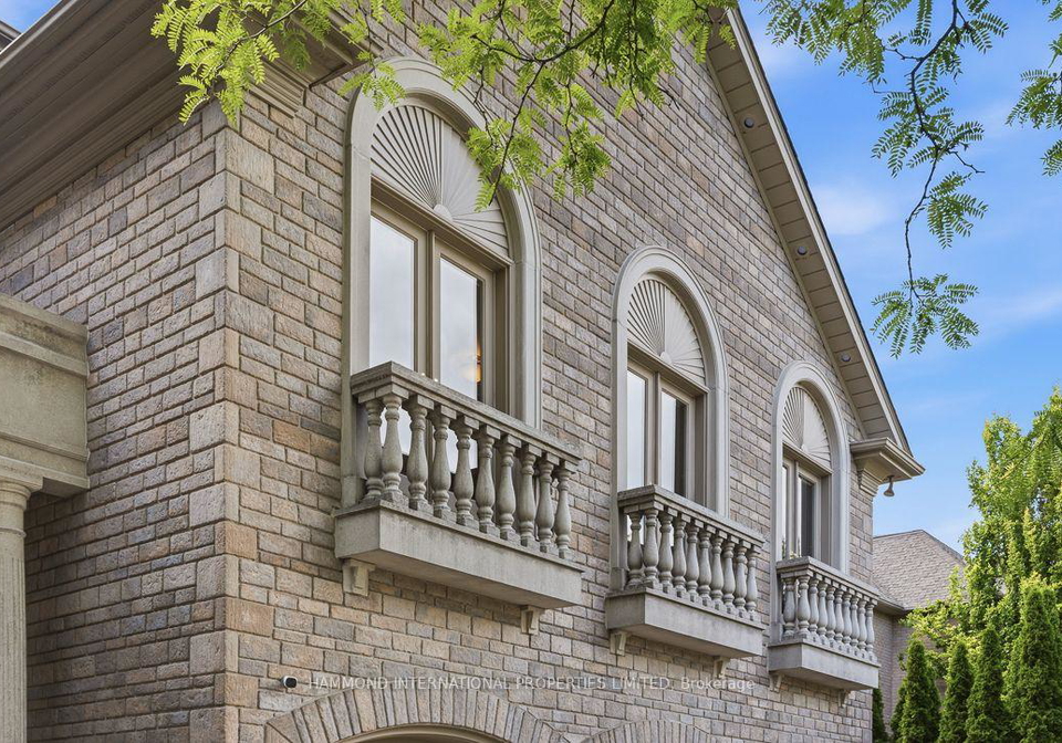 32-arjay-crescent-toronto-north-york-ontario-c13613444
